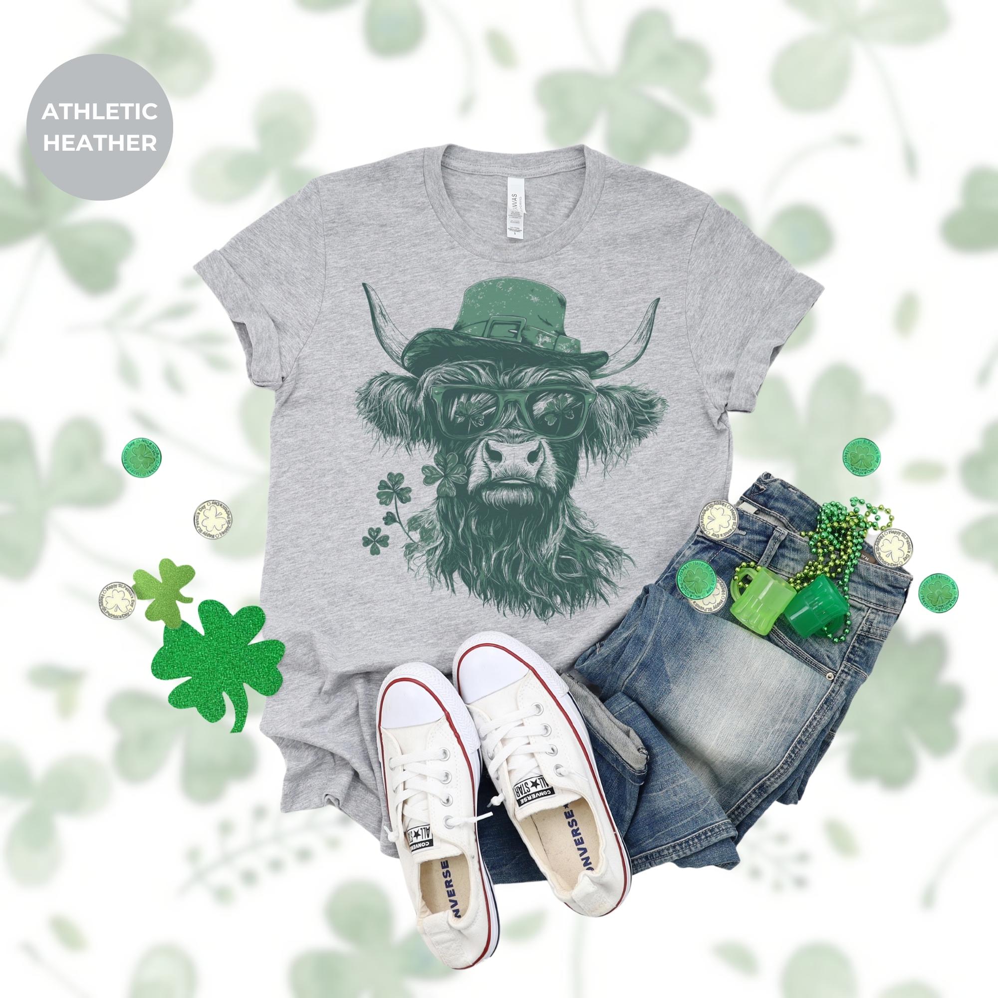 custom dog shirt St Patrick Day T-Shirt - Irish Graphic Tee - Green St Paddy Day Shirt - Lucky Shamrock Design - Gift for her - Tshirt